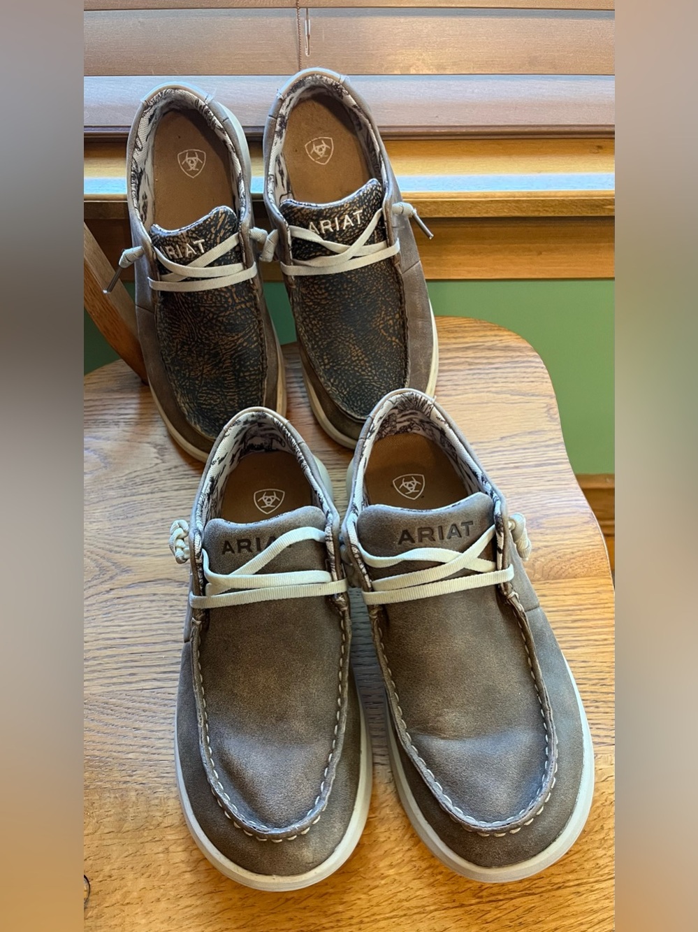 Women’s Ariat Hilo shoes sz 8 preowned